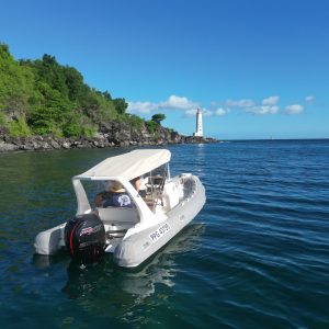 yopyop phare de vieux-fort à marina de Rivière-Sens