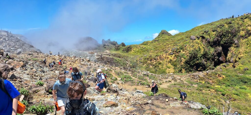 La Soufrière le plateau des gouffres
