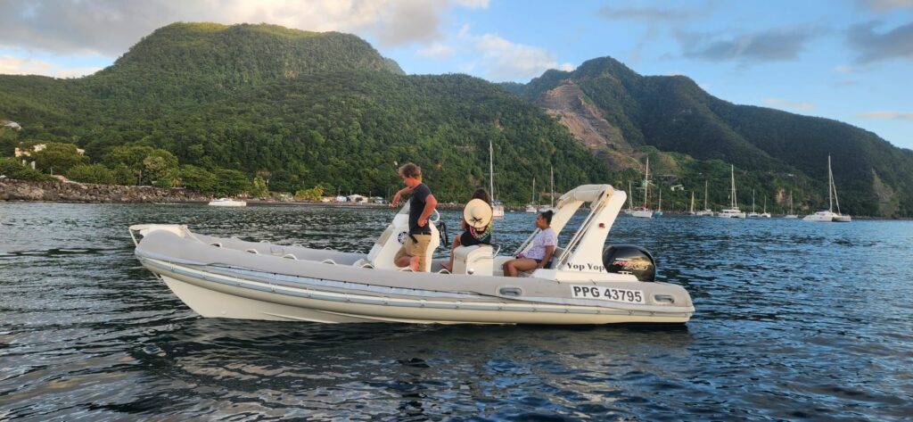 YopYop à l'entrée de la marina de Rivière-Sens