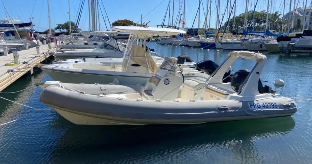 yopyop au ponton à marina de Rivière-Sens