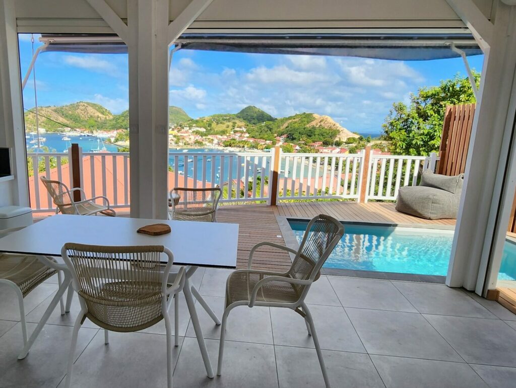 La Petite Villa des Saintes à Terre-de-Haut, proche du départ des bateaux aux Saintes
